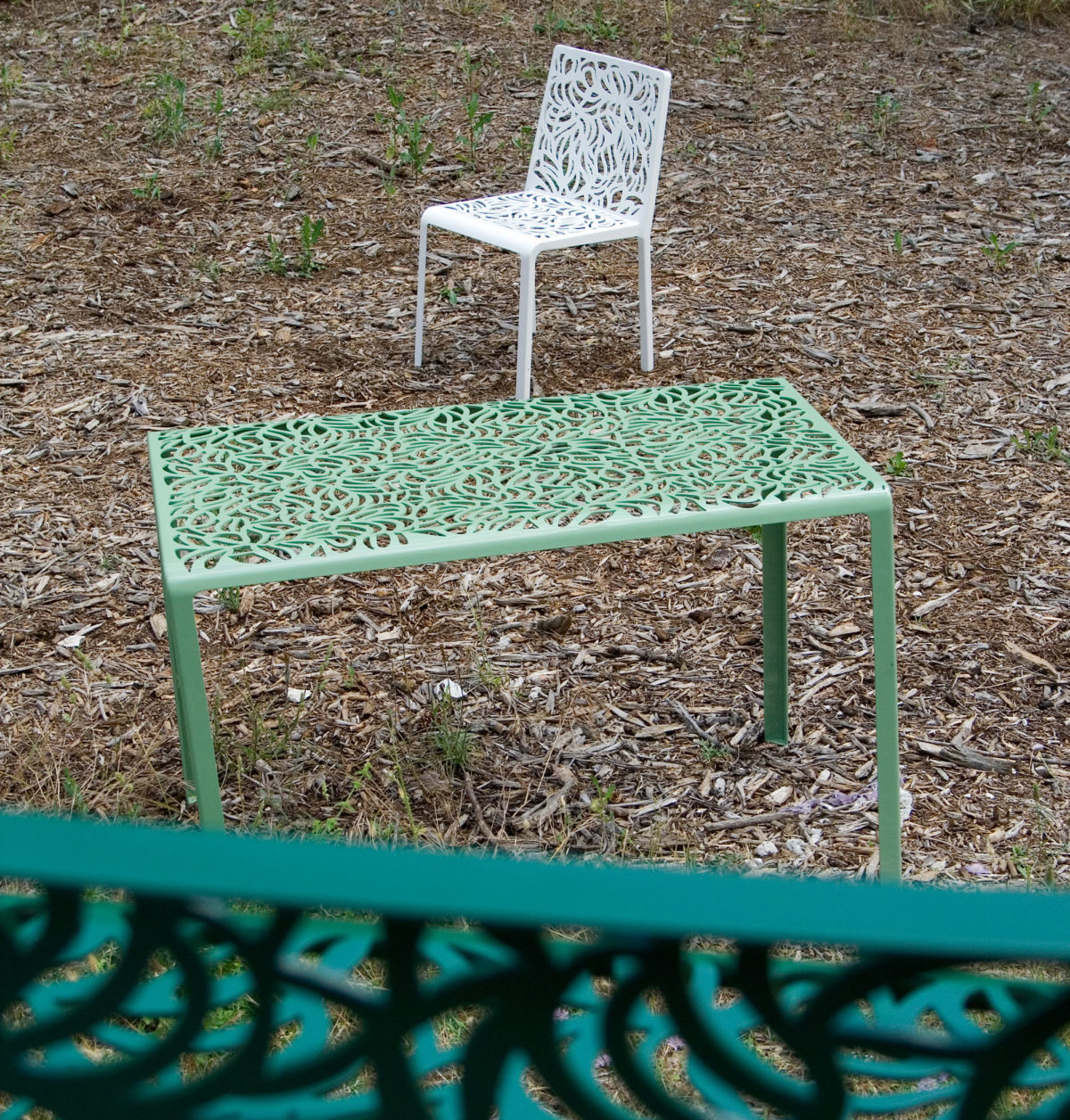 Chaise et table gamme Saya - Photographie Thomas Casubolo